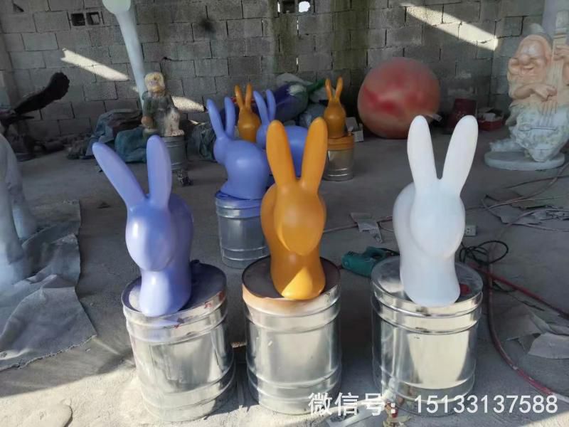 玻璃鋼抽象小兔子雕塑 草坪擺件彩色噴漆兔子6[1]